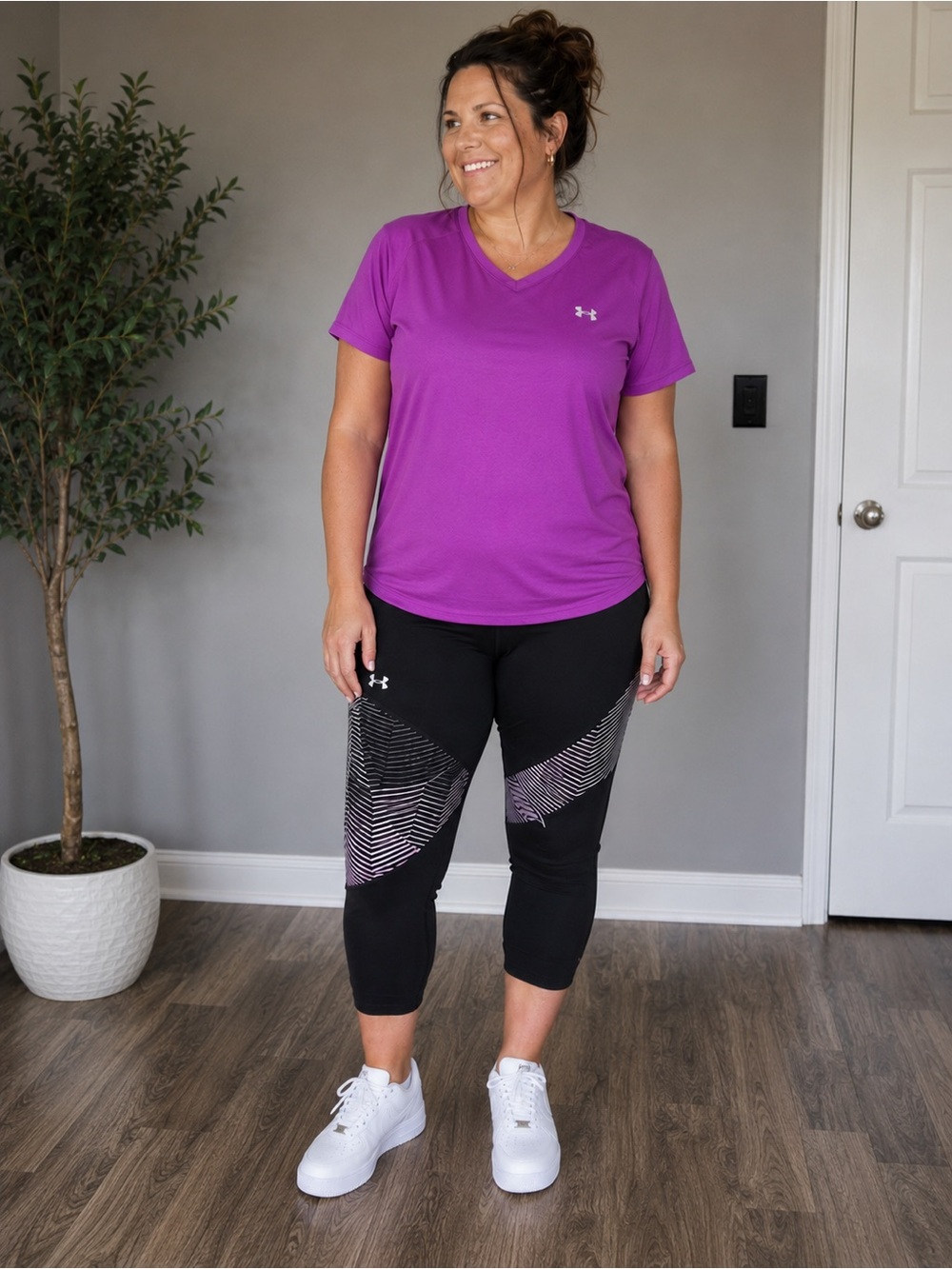 Under Armour women’s Xl  Purple V‑Neck Performance Tee with Capri outfit set